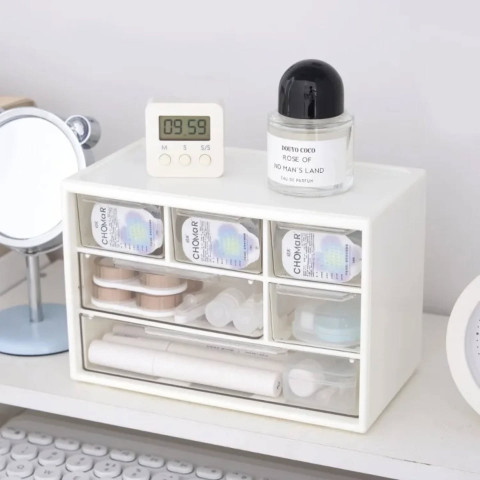 White Organizer image 1